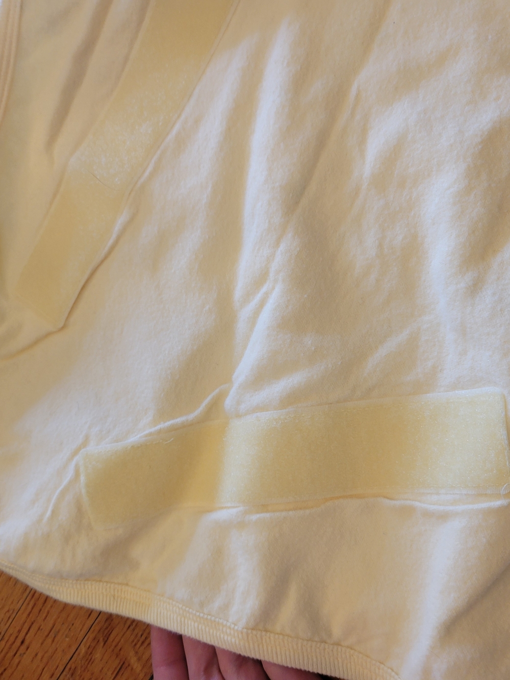 Circo Cream Triangle Swaddle with Star and Moon Detail - Picture 6 of 7